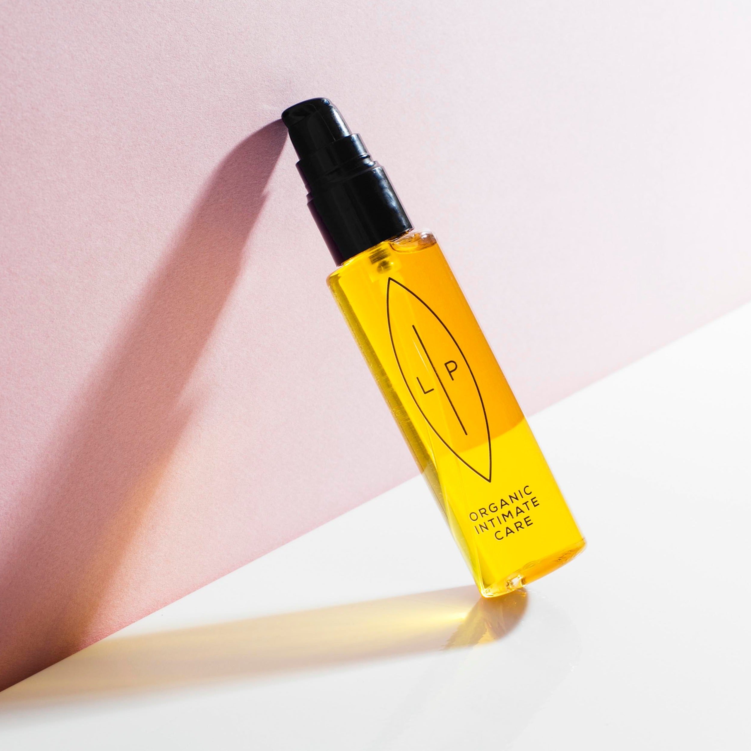 LIP INTIMATE CARE | クレンジングモイスチャライジングオイル シーバックソーン&フラゴニア